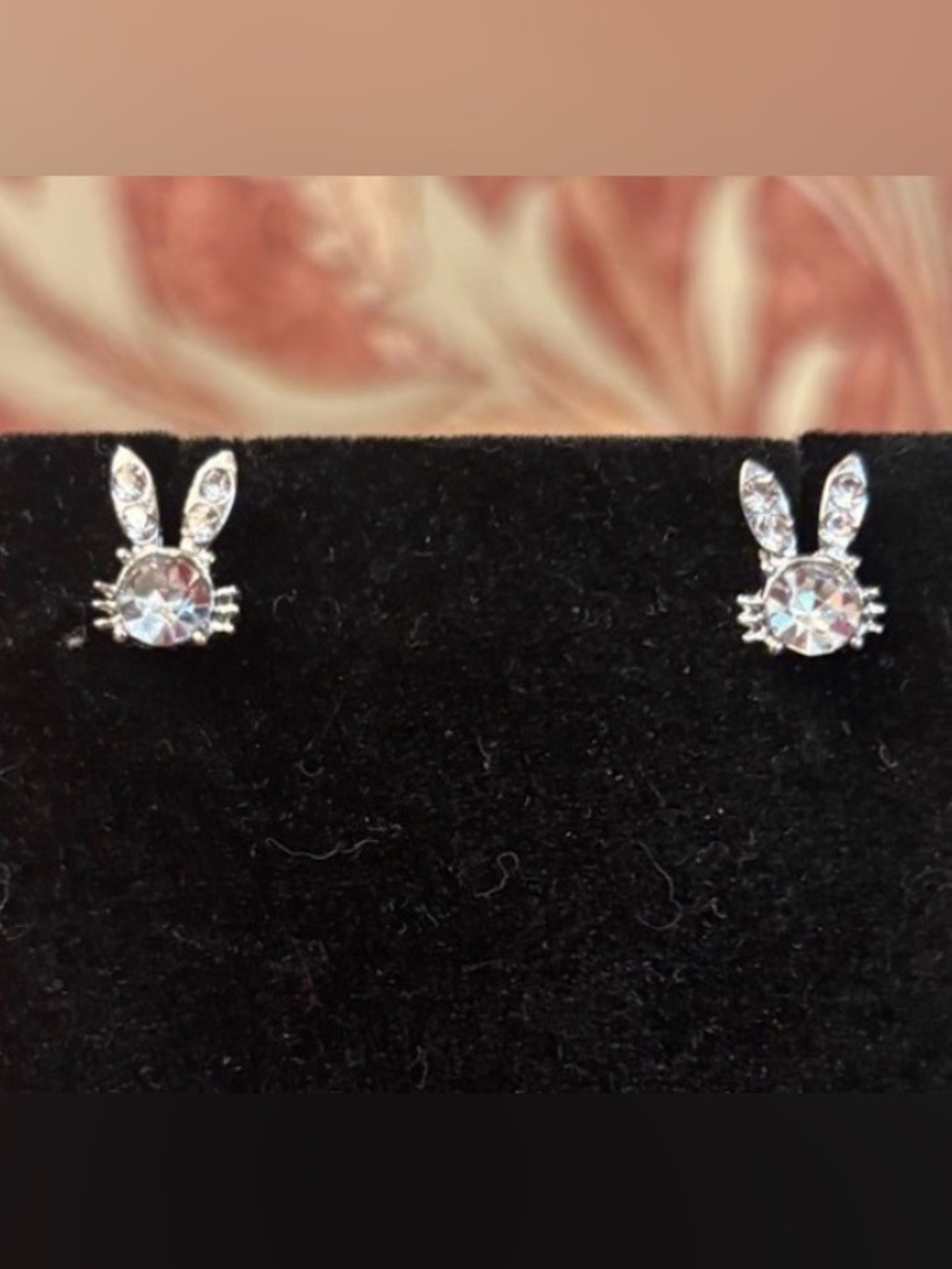 New fun Bunny Crystal Stud Earrings - Clear Crystal Silver Tone
